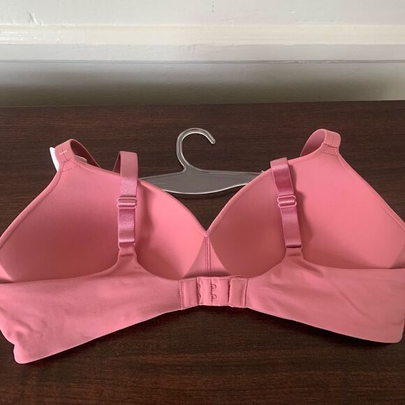 Wacoal wire free soft  bra size 38B, NWT - Picture 3 of 10